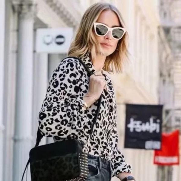 leopard graphic blouse women clothes autumn long sleeve turn down collar pocket button shirts 2020 casual vintage shirt, White
leopard graphic blouse women clothes autumn long sleeve turn down collar pocket button shirts 2020 casual vintage shirt, White