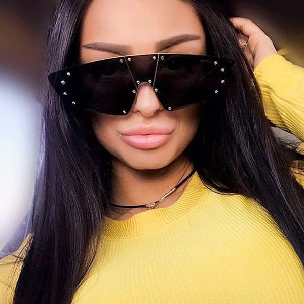 chic alloy one piece full rivet lens sunglasses for women fashion flat sun glasses men retro hip hop shades black, White;black
chic alloy one piece full rivet lens sunglasses for women fashion flat sun glasses men retro hip hop shades black, White;black