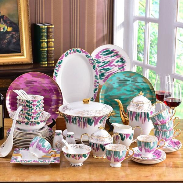 luxurious golden-rimmed bone china dinnerware set 43pcs ceramic tableware suit porcelain bowls plates set coffee cups and saucers suit gift
luxurious golden-rimmed bone china dinnerware set 43pcs ceramic tableware suit porcelain bowls plates set coffee cups and saucers suit gift