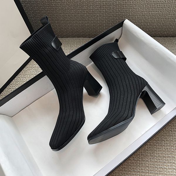 round toe boots women new 2020 shoes low heels booties winter footwear booties ladies mid-calf rubber stockings autumn med, Black
round toe boots women new 2020 shoes low heels booties winter footwear booties ladies mid-calf rubber stockings autumn med, Black