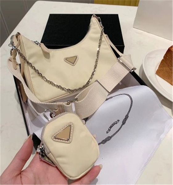 Cross Body Bags Messenger 2 PC with box Shoulder Cross-Body Bag Zipper lady chest chain sac tote
Cross Body Bags Messenger 2 PC with box Shoulder Cross-Body Bag Zipper lady chest chain sac tote