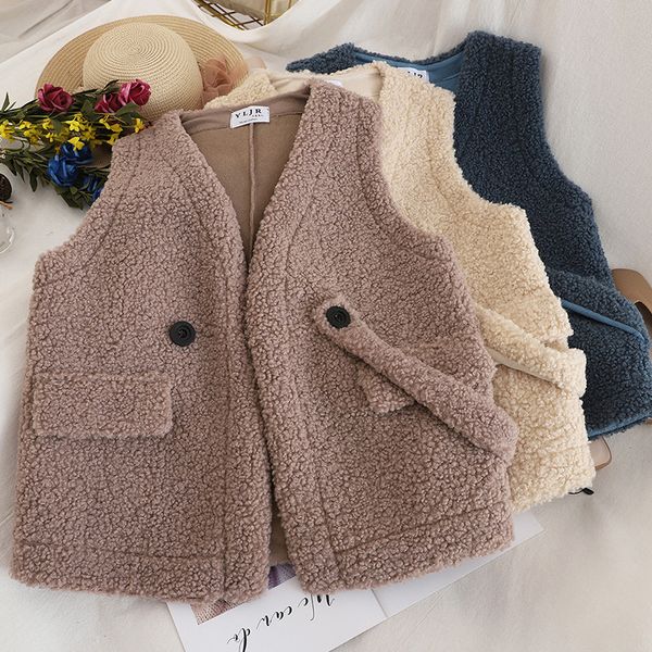 autumn winter women v-neck short jacket casual warm velvet lambswool vest coat female sleeveless waistcoat parka outwear ab1720, Black;white
autumn winter women v-neck short jacket casual warm velvet lambswool vest coat female sleeveless waistcoat parka outwear ab1720, Black;white