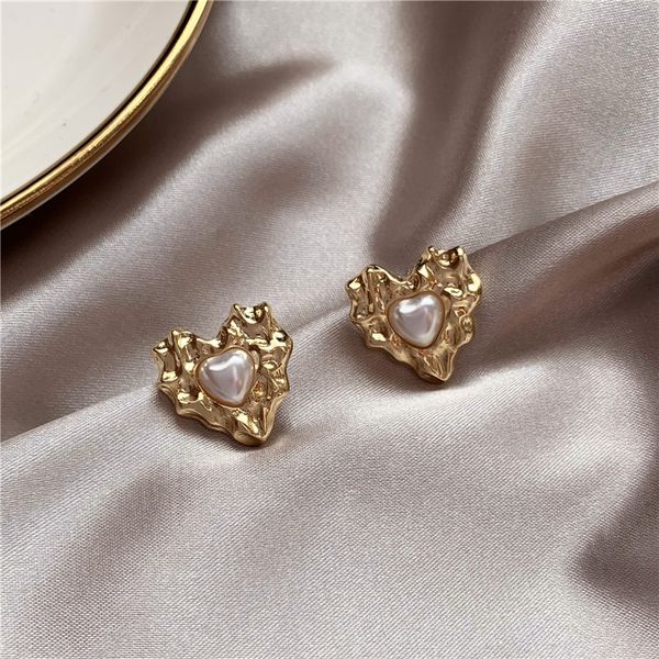 stud 2021 arrival fashion s925d silver plated retro baroque metal pearl simple love earrings for women accessories jewelry, Golden;silver
stud 2021 arrival fashion s925d silver plated retro baroque metal pearl simple love earrings for women accessories jewelry, Golden;silver