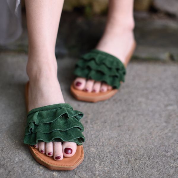 artmu comfortable ruffles women slippers outside wear flat sole sandals summer new soft sole handmade beach slippers a668, Black
artmu comfortable ruffles women slippers outside wear flat sole sandals summer new soft sole handmade beach slippers a668, Black