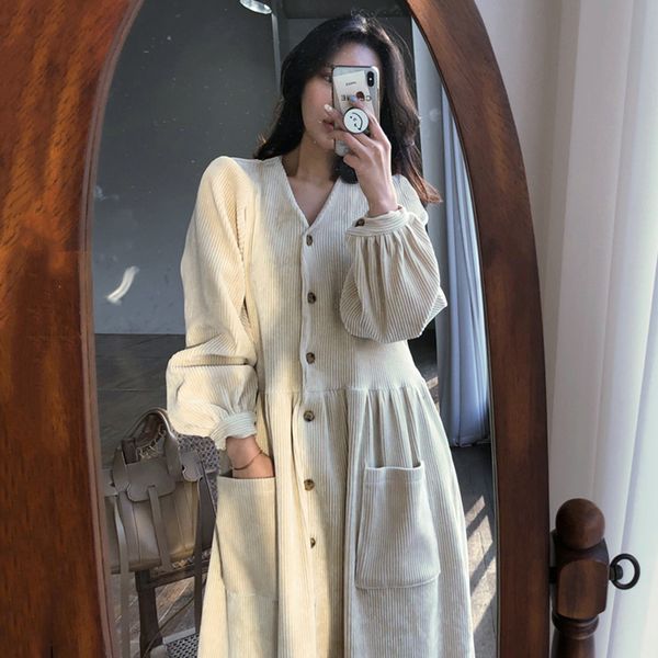 casual dresses vintage v-neck single breasted corduroy dress autumn lantern long sleeve double pockets loose vestidos black/beige, Black;gray
casual dresses vintage v-neck single breasted corduroy dress autumn lantern long sleeve double pockets loose vestidos black/beige, Black;gray
