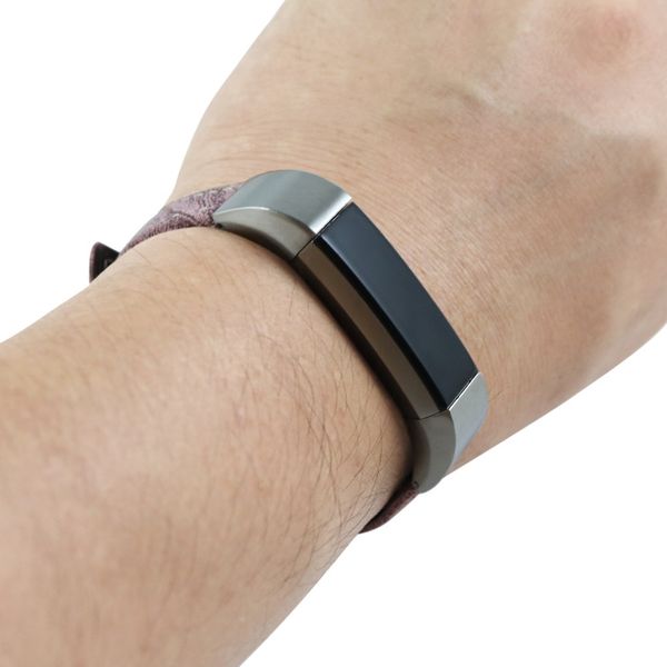 classic leather wristband with metal connectors for fitbit alta/fitbit alta hr 
classic leather wristband with metal connectors for fitbit alta/fitbit alta hr