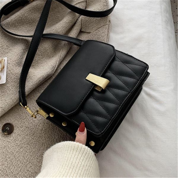 ретро кожа pu crossbody сумки для женщин 2020 мода качество лоскут messenger плеча мешок женщины путешествия сумки и кошельки
ретро кожа pu crossbody сумки для женщин 2020 мода качество лоскут messenger плеча мешок женщины путешествия сумки и кошельки