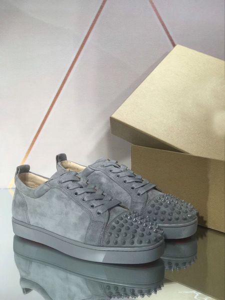 бренды red bottom младших мужских шипы повседневных квартиры orlato low top red sole серой замша кожа мода женщина спорт кроссовки повседнев, Black
бренды red bottom младших мужских шипы повседневных квартиры orlato low top red sole серой замша кожа мода женщина спорт кроссовки повседнев, Black