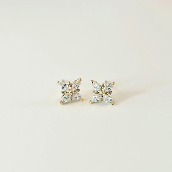 AprilGrass Brand 925 Sterling Silver Crystal Flower Piercing Stud Earrings 3/4/5mm Small Cartilage Earrings Lovely Zircon Women's Earrings
AprilGrass Brand 925 Sterling Silver Crystal Flower Piercing Stud Earrings 3/4/5mm Small Cartilage Earrings Lovely Zircon Women's Earrings