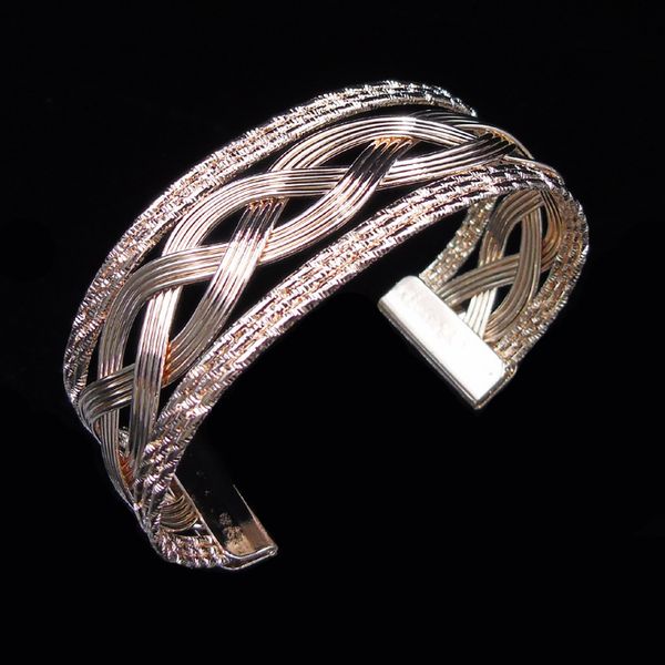 silver plated exquisite luxury gorgeous fashion open bangle bracelet hollow retro charm jewelry preferred birthday gift, Black
silver plated exquisite luxury gorgeous fashion open bangle bracelet hollow retro charm jewelry preferred birthday gift, Black