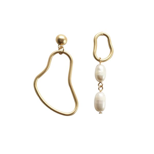dangle & chandelier european and american wind is contracted irregular shape earring all-purpose matchs metallic female pearl, Silver
dangle & chandelier european and american wind is contracted irregular shape earring all-purpose matchs metallic female pearl, Silver