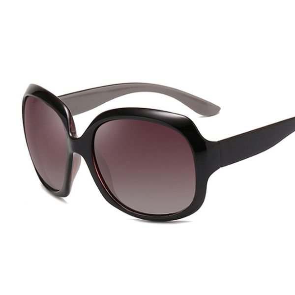 sunglasses fashion oversized women designer ladies sun glasses plastic big frame black gradient, White;black 
sunglasses fashion oversized women designer ladies sun glasses plastic big frame black gradient, White;black