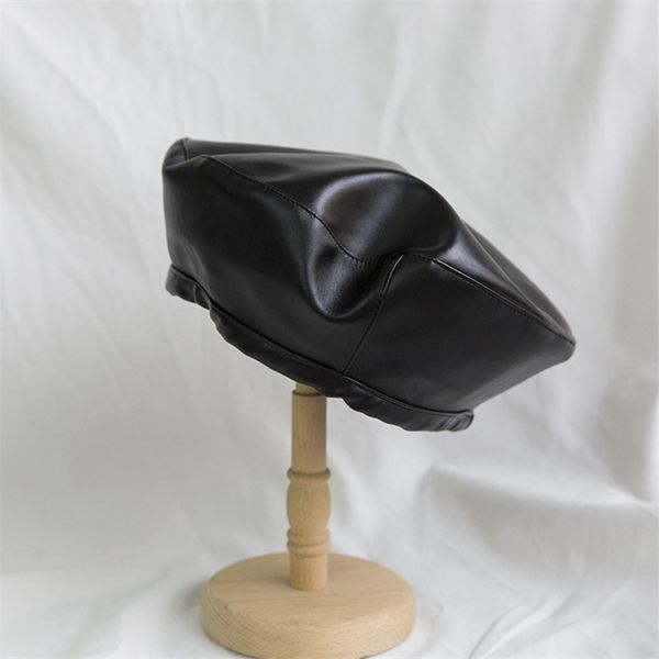 berets pu leather beret female 2021 korean autumn and winter fashion harajuku wild painter hat black red pumpkin, Blue;gray
berets pu leather beret female 2021 korean autumn and winter fashion harajuku wild painter hat black red pumpkin, Blue;gray