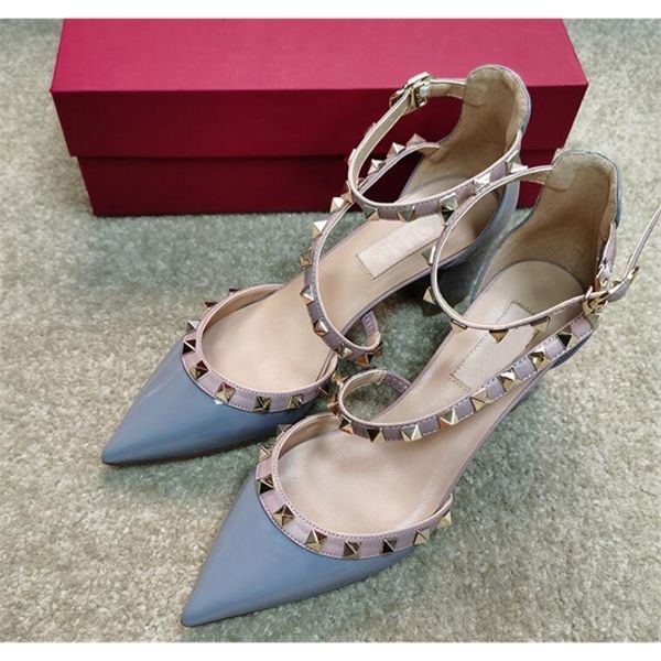 2020 olome women shoes rivets lady sandals pointed stud sandals flat women studded flip sandal designers size 35-41 0925, Black
2020 olome women shoes rivets lady sandals pointed stud sandals flat women studded flip sandal designers size 35-41 0925, Black