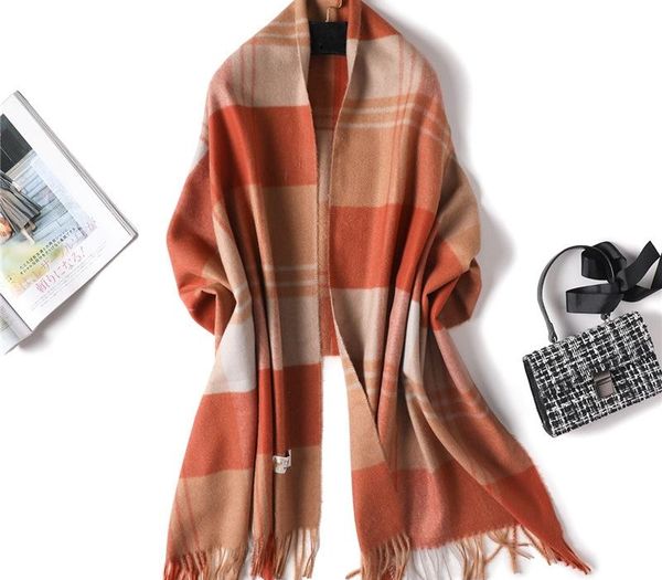 2020 new designer brand women scarf thick winter cashmere scarves for ladies shawls and wraps neck wam bandana echarpe, Blue;gray
2020 new designer brand women scarf thick winter cashmere scarves for ladies shawls and wraps neck wam bandana echarpe, Blue;gray