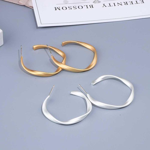 fashion-new design korea jewelry round circle hoop earrings for women girls gold silver color earrings 2018 brincos wholesale gift wx111, Golden;silver
fashion-new design korea jewelry round circle hoop earrings for women girls gold silver color earrings 2018 brincos wholesale gift wx111, Golden;silver
