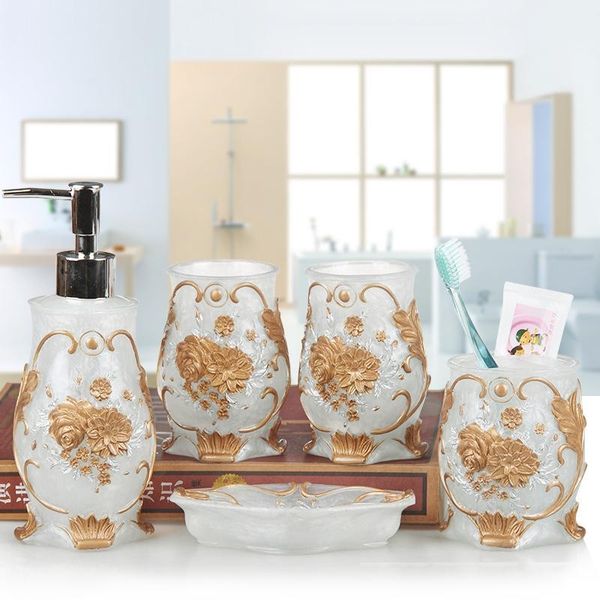 european bathroom wujiantao five-piece dress vintage wash lotion bottle toothbrush holder tumbler lotion bottle of soap box t200506
european bathroom wujiantao five-piece dress vintage wash lotion bottle toothbrush holder tumbler lotion bottle of soap box t200506