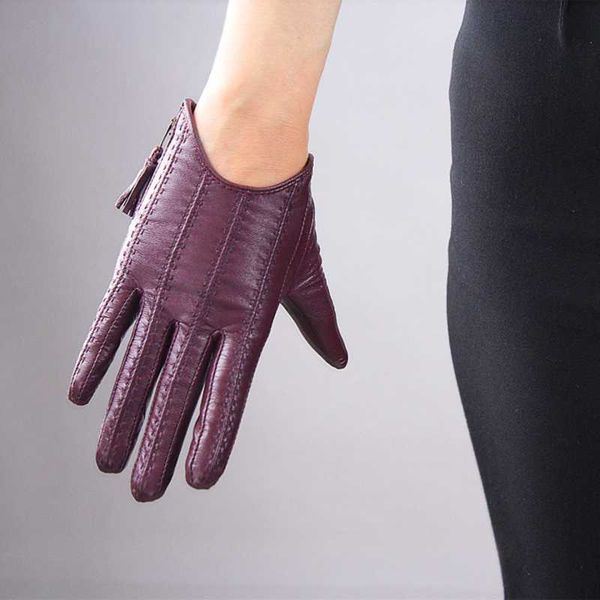 genuine leather sheepskin gloves pure suede tassel zipper short design european version of the women gloves touch screen hn714-1, Blue;gray
genuine leather sheepskin gloves pure suede tassel zipper short design european version of the women gloves touch screen hn714-1, Blue;gray