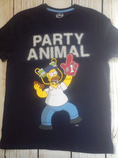 новая партия men t-рубашка тройник размер средний или мальчик 15 16 yrs 17y
новая партия men t-рубашка тройник размер средний или мальчик 15 16 yrs 17y