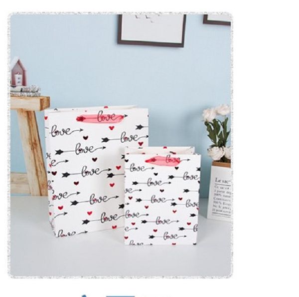 2020 small fresh clothes shopping bag white cardboard portable paper bag general gift bag 30*41.5*12cm q003
2020 small fresh clothes shopping bag white cardboard portable paper bag general gift bag 30*41.5*12cm q003