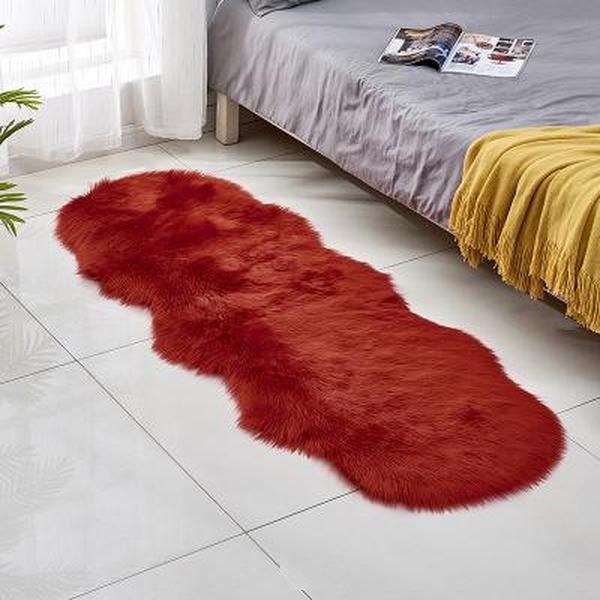 2020 imitation wool carpet bedroom decoration bedside carpet living room modern irregular plush faux fur
2020 imitation wool carpet bedroom decoration bedside carpet living room modern irregular plush faux fur