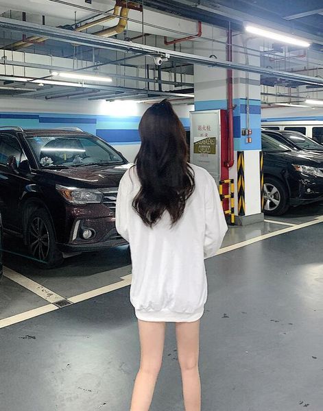 2020 new loose autumn new designer women's o-neck warm sweater casual sweater pullover coat 
2020 new loose autumn new designer women's o-neck warm sweater casual sweater pullover coat