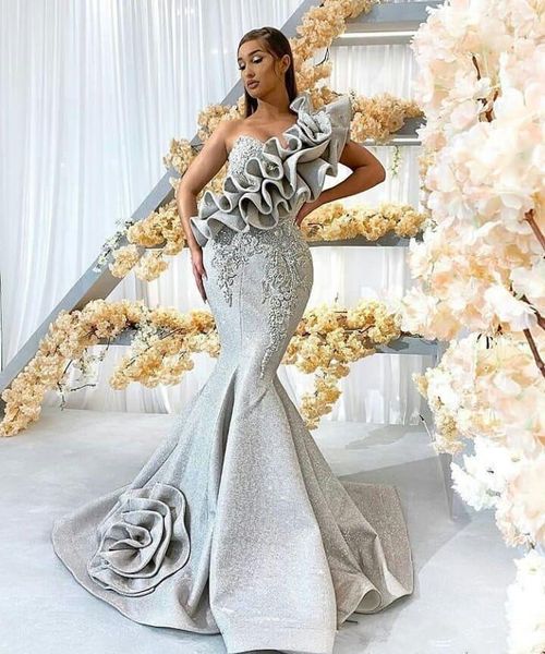 new silver one shoulder evening dresses long lace appliqued mermaid prom dress luxury beaded ruffles formal party gowns vestidos de novia, Black;red
new silver one shoulder evening dresses long lace appliqued mermaid prom dress luxury beaded ruffles formal party gowns vestidos de novia, Black;red