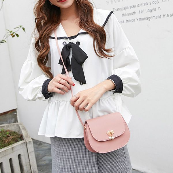crossbody single shoulder bag pearl pendant mini handbag with strap for women sale-wt
crossbody single shoulder bag pearl pendant mini handbag with strap for women sale-wt
