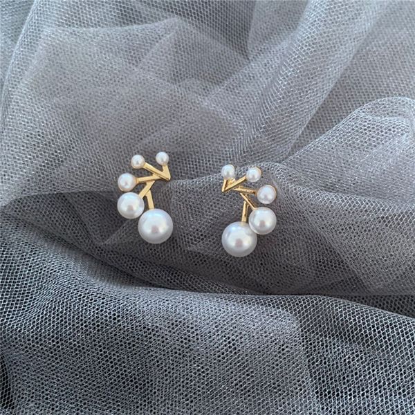 dangle ear earring charms women stud design ladies artificial pearl wedding fashion girls party yellow gold color classic alloy, Golden;silver
dangle ear earring charms women stud design ladies artificial pearl wedding fashion girls party yellow gold color classic alloy, Golden;silver