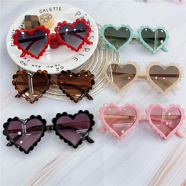 2020 Cute Love Kids Sunglasses Children Fashion Plastic Heart Sunglasses Baby UV400 Sun Glasses for Girls Boys Oculos
2020 Cute Love Kids Sunglasses Children Fashion Plastic Heart Sunglasses Baby UV400 Sun Glasses for Girls Boys Oculos