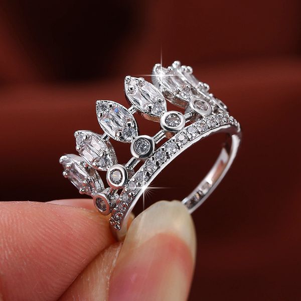 ring for women clear cubic zirconia ring ladies crown silver plated 2020 new arrival simple charm engagement gifts for wife, Slivery;golden
ring for women clear cubic zirconia ring ladies crown silver plated 2020 new arrival simple charm engagement gifts for wife, Slivery;golden