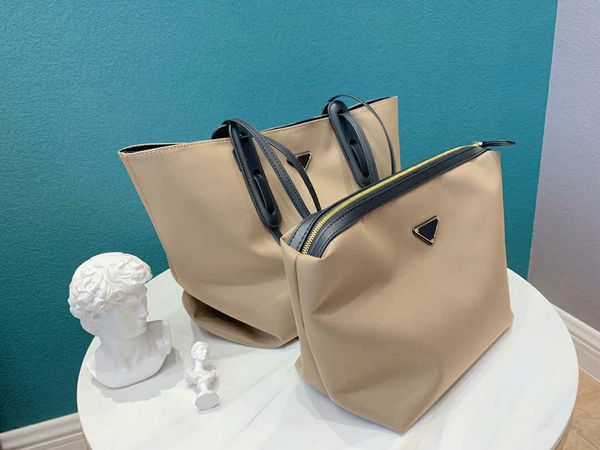 fashion women's handbag designers bags new shoulder bag composite bag large capacity solid color with interior zipper pockets
fashion women's handbag designers bags new shoulder bag composite bag large capacity solid color with interior zipper pockets