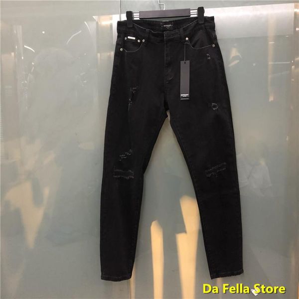 2020 represent high street jeans men women worn out patch style represent pants version jeans slim stretch pencil pants, Blue
2020 represent high street jeans men women worn out patch style represent pants version jeans slim stretch pencil pants, Blue