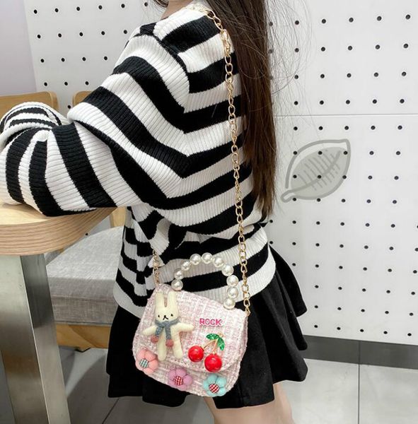 2020 дети мешочке девушки симпатичные принцесса цепи плеча сумки baby fashion crossbody мини
2020 дети мешочке девушки симпатичные принцесса цепи плеча сумки baby fashion crossbody мини