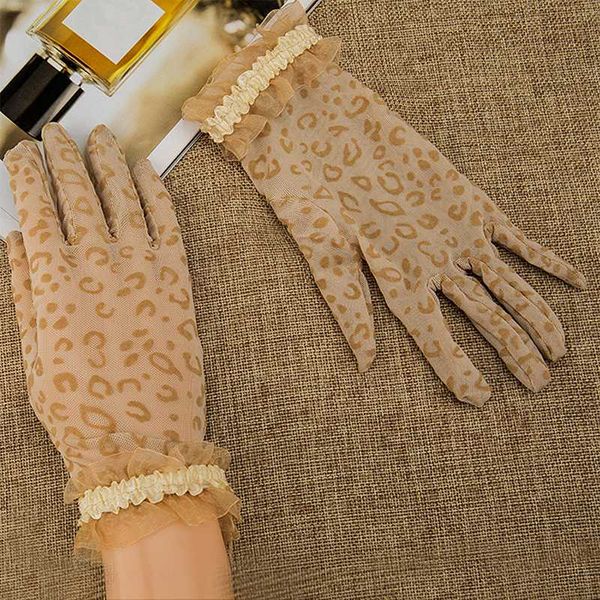 five fingers gloves summer/autumn lady sunscreen golves women sun protection glove uv-proof driving lace fashion wrist print bigsweety, Blue;gray
five fingers gloves summer/autumn lady sunscreen golves women sun protection glove uv-proof driving lace fashion wrist print bigsweety, Blue;gray