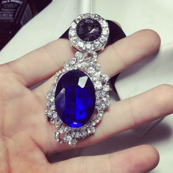 new fashion male casual men's classic metal collar gemstone pendant shiny multicolor tie poirot stage personality, Blue;purple
new fashion male casual men's classic metal collar gemstone pendant shiny multicolor tie poirot stage personality, Blue;purple