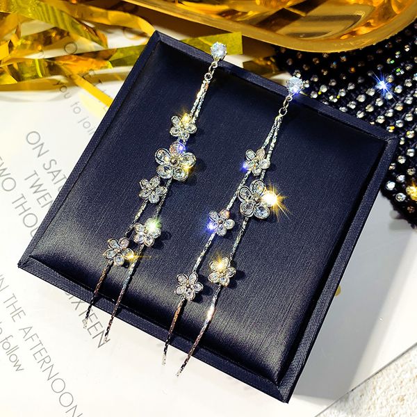 korea fashion jewelry luxury flower crystal zircon earrings long tassels slim earrings for women gift, Silver
korea fashion jewelry luxury flower crystal zircon earrings long tassels slim earrings for women gift, Silver
