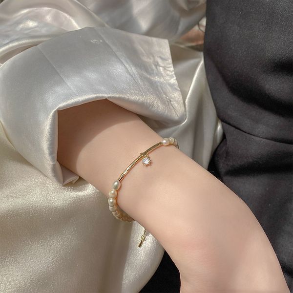charm bracelets romantic baroque imitation pearl beading bracelet for women geometric decorated rhinestone pendant, Golden;silver
charm bracelets romantic baroque imitation pearl beading bracelet for women geometric decorated rhinestone pendant, Golden;silver