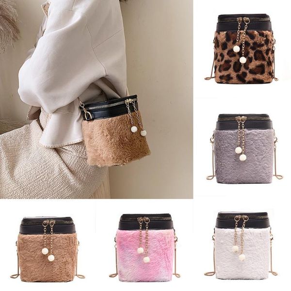 shoulder bags wild corduroy plush square bag elegant women mobile phone exquisite girls original bucket fashion trend
shoulder bags wild corduroy plush square bag elegant women mobile phone exquisite girls original bucket fashion trend
