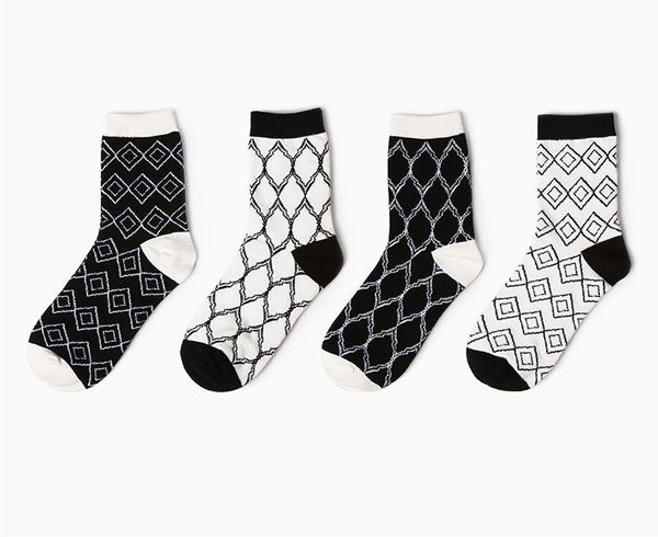 men's socks fashion white and black novelty stripes grid short sock winter autumn men 100 cotton in tubes calcetines a3
men's socks fashion white and black novelty stripes grid short sock winter autumn men 100 cotton in tubes calcetines a3