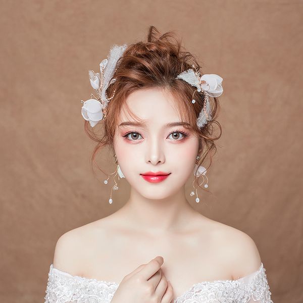 2020 korean new bridal head wear feather white flowers princess hairgrips simple wedding hair accessories, Golden;silver 
2020 korean new bridal head wear feather white flowers princess hairgrips simple wedding hair accessories, Golden;silver