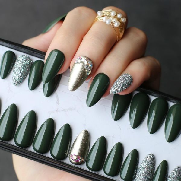 green uv stiletto shiny silver glitter crystal diamond false nails medium almond art white salon glossy fake nails, Red;gold
green uv stiletto shiny silver glitter crystal diamond false nails medium almond art white salon glossy fake nails, Red;gold