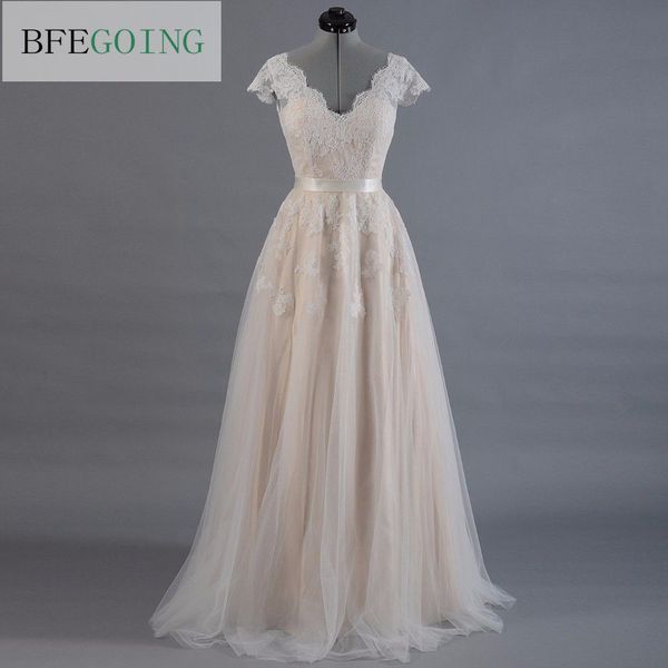 vestido de novia lace a-line wedding dress cap sleeve v-back bridal gown lace with tulle, Blue;red
vestido de novia lace a-line wedding dress cap sleeve v-back bridal gown lace with tulle, Blue;red