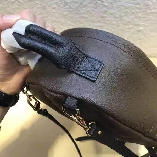 the fashionable day holds the cross-body bag of brand stylist, lady bag matchs handbag of costly style
the fashionable day holds the cross-body bag of brand stylist, lady bag matchs handbag of costly style
