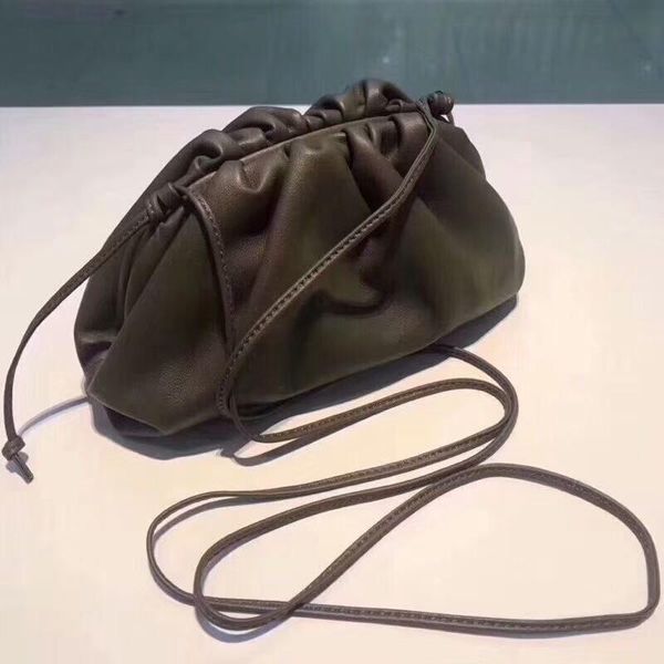 2020 new fashion handbag women luxurys handbags soft calfskin ladies small clutch bag cross-body women cloud bag
2020 new fashion handbag women luxurys handbags soft calfskin ladies small clutch bag cross-body women cloud bag