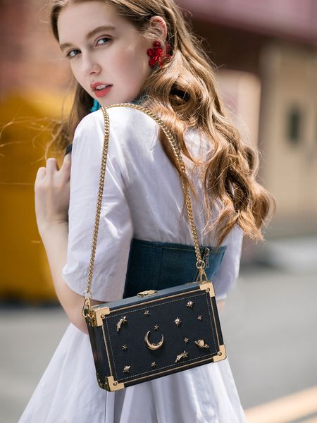 luxurys designers bags limited starry box bag 2020 new style mini bag all-match fashion chain bag shoulder crossbody
luxurys designers bags limited starry box bag 2020 new style mini bag all-match fashion chain bag shoulder crossbody