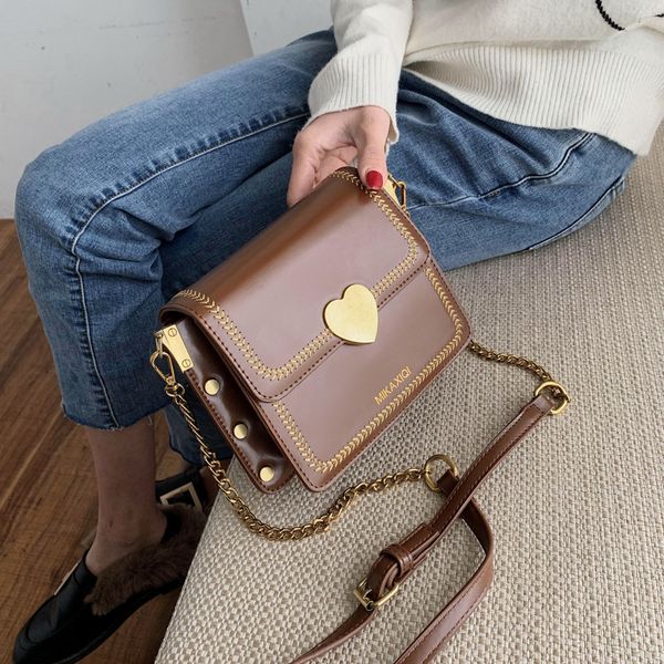 designer chain shoulder messenger small bag for women 2020 new fashion lady vintage wild pu leather crossbody bags
designer chain shoulder messenger small bag for women 2020 new fashion lady vintage wild pu leather crossbody bags