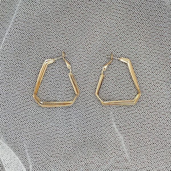 fashion gold color geometric hoop earrings for women new arrival 3 layers hoop earrings jewelry accessory gift, Golden
fashion gold color geometric hoop earrings for women new arrival 3 layers hoop earrings jewelry accessory gift, Golden