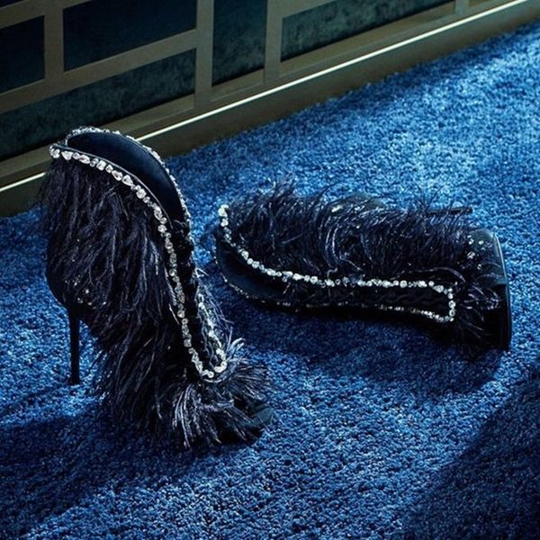 luxury crystal feather ankle boots peep toe lace-up thin heels dress shoes deep v style black pink short boots
luxury crystal feather ankle boots peep toe lace-up thin heels dress shoes deep v style black pink short boots