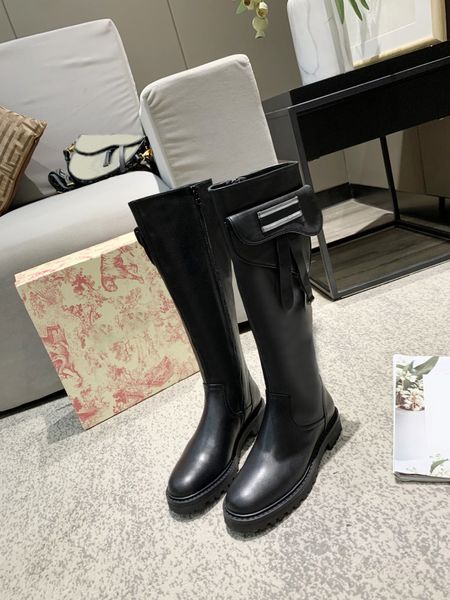 original style 2020 d-major ladies leather stitching black beige martin boots high tube knee pad flat bottom rain boots1
original style 2020 d-major ladies leather stitching black beige martin boots high tube knee pad flat bottom rain boots1